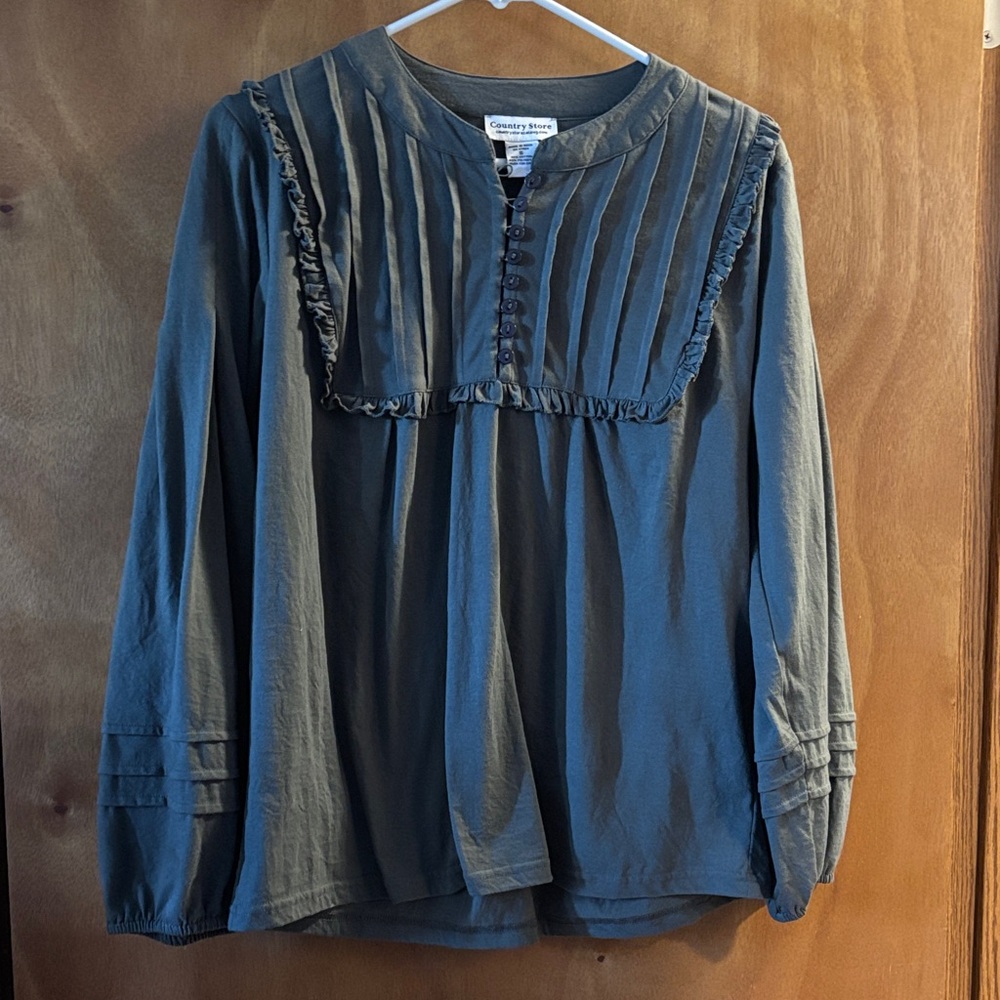 NWOT Women's Blue/Gray Long Sleeve Country Store Top